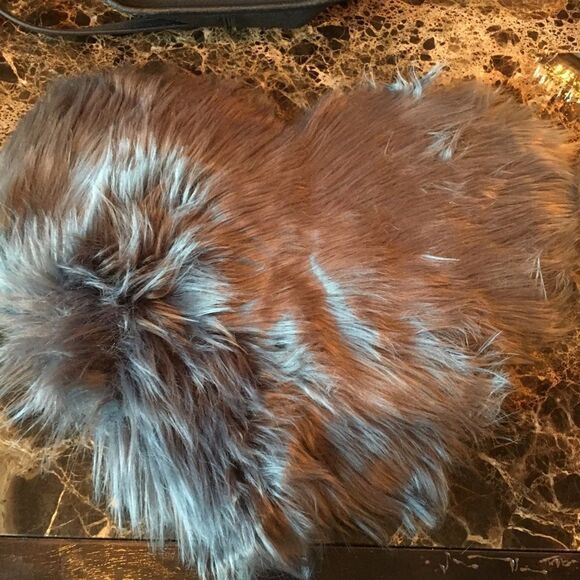 15” GRAY Furry Heart! Very nice! - Picture 1 of 5